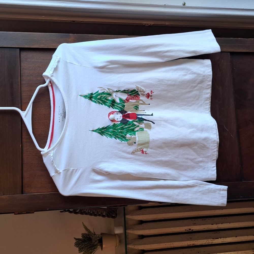 Max Studio Kids Girls size 10-12 yrs white sparkly long sleeve Christmas tee